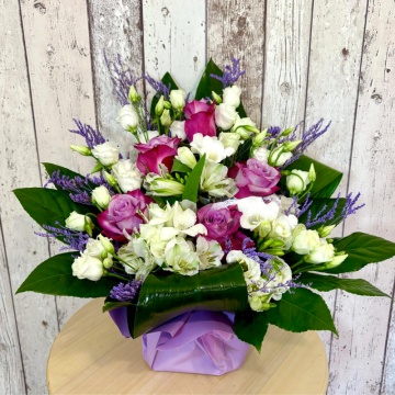 Aranjament floral „Violet Harmony”