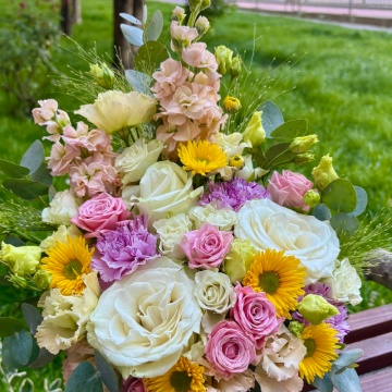 Aranjament floral „Eleganță de vară” - Img 2