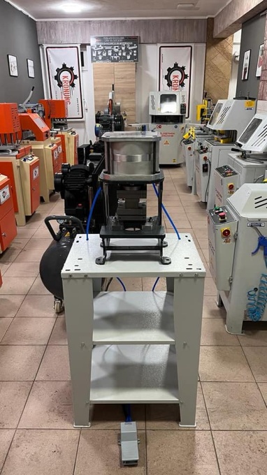 Presă Pneumatică pentru Armătură(1.2mm max) pentru găurit locașul la cremon și broască