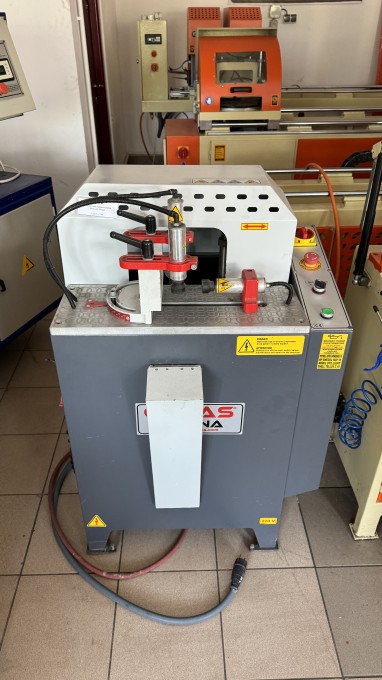 ERN 04 - Utilaj pentru Frezat Montanti (2 Axe, 220V)