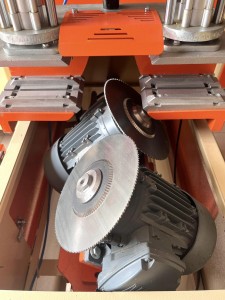 KRG 301 Automatic moulding cutting machine (4 blades) - Img 6