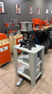 Presă Pneumatică pentru Armătură(1.2mm max) pentru găurit locașul la cremon și broască - Img 3