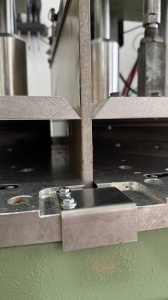 URBAN AKS 1020 – Mașină de sudat cu un cap 0.2mm - Img 6