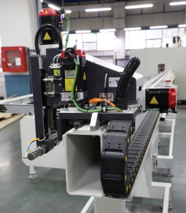 ALCOR II C - Centru de debitare profile aluminiu si PVC (CNC, 8 axe) - Img 6