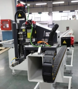 ALCOR II C - Centru de debitare profile aluminiu si PVC (CNC, 8 axe) - Img 6