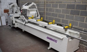 DGS450 Automatic double-head PVC and aluminium profile cutting machine (computerised, 550 mm disc diameter) - Img 2