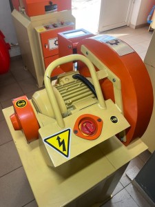 KRG 701 Utilaj de debitat armatura - Img 4