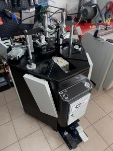 KRG 901 Automatic pneumatic aluminium profile crimping machine