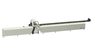 LEO plus - Centru de debitare cu taiere din spate in fata automat Ø 550 mm cu brat robotic pentru incarcare