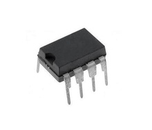 24C64 DIP ST®