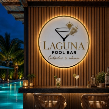 Decor acrilic iluminat pentru bar exterior