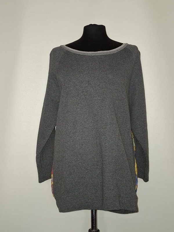 Bluza Wu’Side cu spate fluturi și flori – gri multicolor, vintage - Img 1