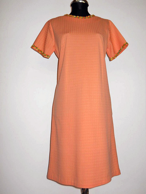 Rochie vintage portocaliu piersica decoratiuni florale anii '60
