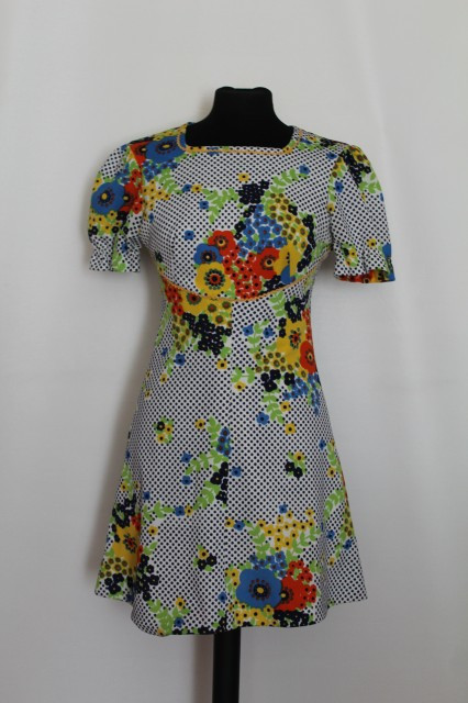 Rochie vintage print floral multicolor si buline anii '70