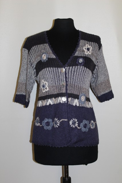 Bluza tricotata flori repro anii '70