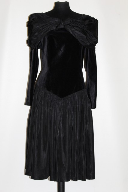 Rochie retro de ocazie " Le Chateau" anii '80