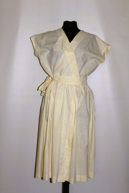 Rochie retro galben deschis broderie spartă anii 80
