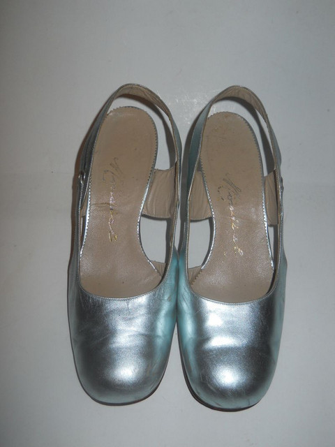 Pantofi vintage argintii "Mondial" anii '60