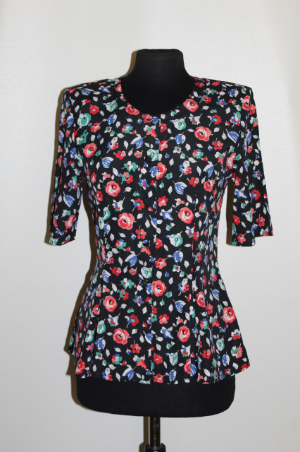 Taior cu peplum Cacharel anii 80