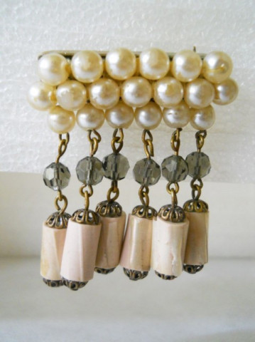 Brosa vintage flapper cu tassels sidefate anii '20