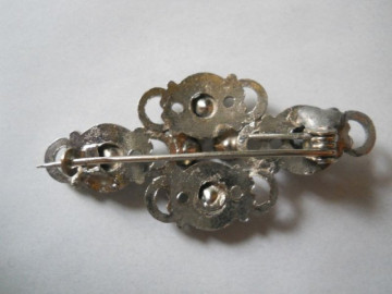 Brosa vintage granate anii '50