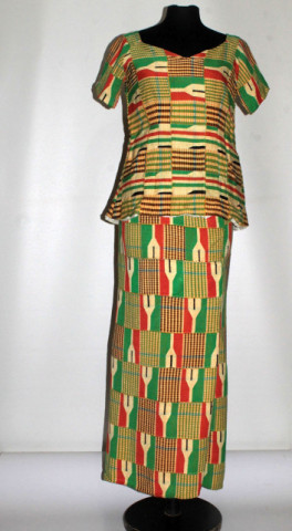 Costum vintage etnic din jacquard – retro chic anii ’80