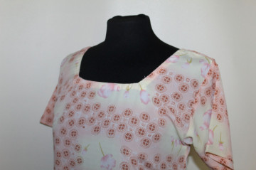 Kurta print cerculete si flori anii '90