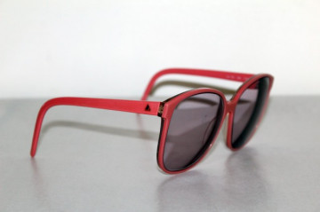 Ochelari de soare roz 'Liz Clairborne" anii '70
