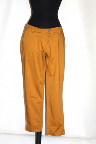 Pantaloni capri muștar – casual retro