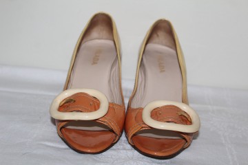 Pantofi peep‑toe Prada galben‑portocaliu – piele lăcuită, vintage designer - Img 2