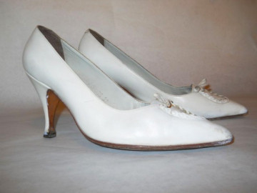 Pantofi vintage alb murdar anii '50 - '60 - Img 4