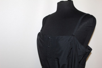 Rochie de ocazie din tafta neagră repro anii 50