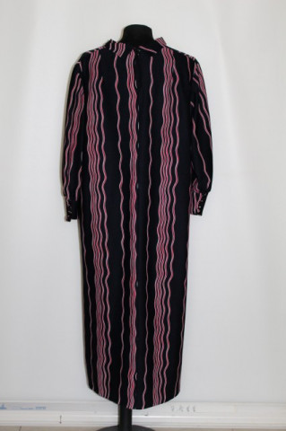 Rochie dungi rosii pe fond negru anii '70