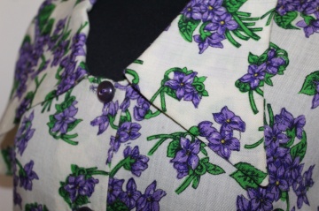 Rochie vintage din lână cu flori violet – anii ’60, realizată manual - Img 5