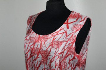 Rochie vintage print abstract corai pe alb – anii ’70 - Img 6