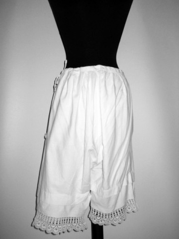 Bloomers cu pliseu si dantela perioada victoriana cca. 1880