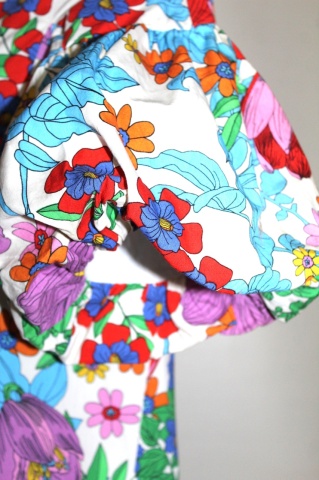 Bluză florală multicoloră repro – stil anii ’60, din poplin de bumbac - Img 5