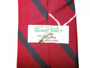 Cravata rosie dungi oblice anii '60