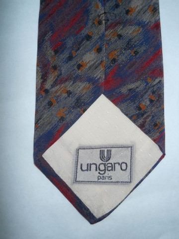 Cravata vintage  "Ungaro" anii '70