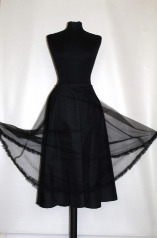 Fustă din tulle negru anii ’90 – volum, dinamism și spirit retro - Img 2
