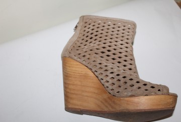 Ghete-sandale bej Bershka – piele întoarsă & platformă lemn - Img 6