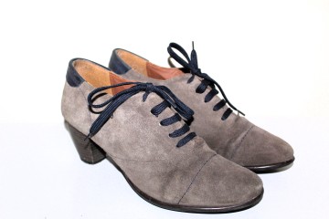 Ghetuțe gri repro anii ’40 – piele întoarsă, stil vintage