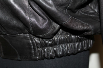 Jachetă vintage patchwork din piele naturală anii ’80 – bomber rock statement - Img 6