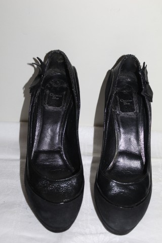 Pantofi cu platformă negri Dior – piele naturală vintage, toc înalt și ornament lateral - Img 3