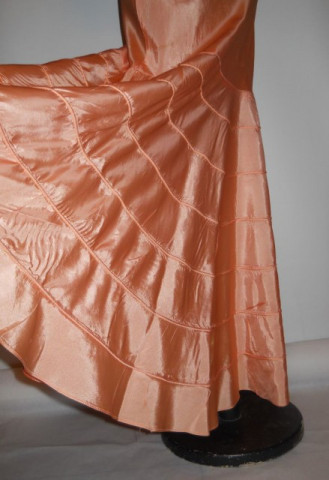 Rochie de seara din tafta portocaliu piersica anii '30
