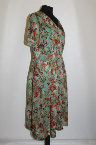 Rochie print floral pe fond verde anii '40