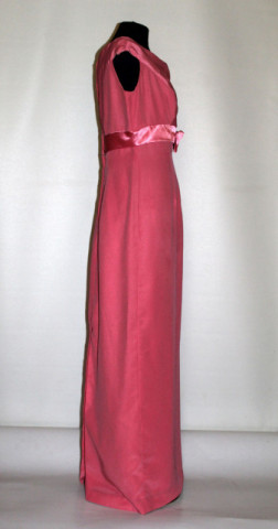 Rochie vintage de seara din crepe de chine roz somon anii '60