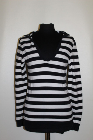 Bluză retro dungi alb‑negru cu glugă – repro anii ’70, casual chic