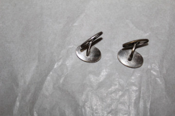 Butoni ovali argintii anii 70