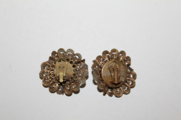 Clips vintage cu flori suprapuse – bijuterie anii ’40 - Img 5